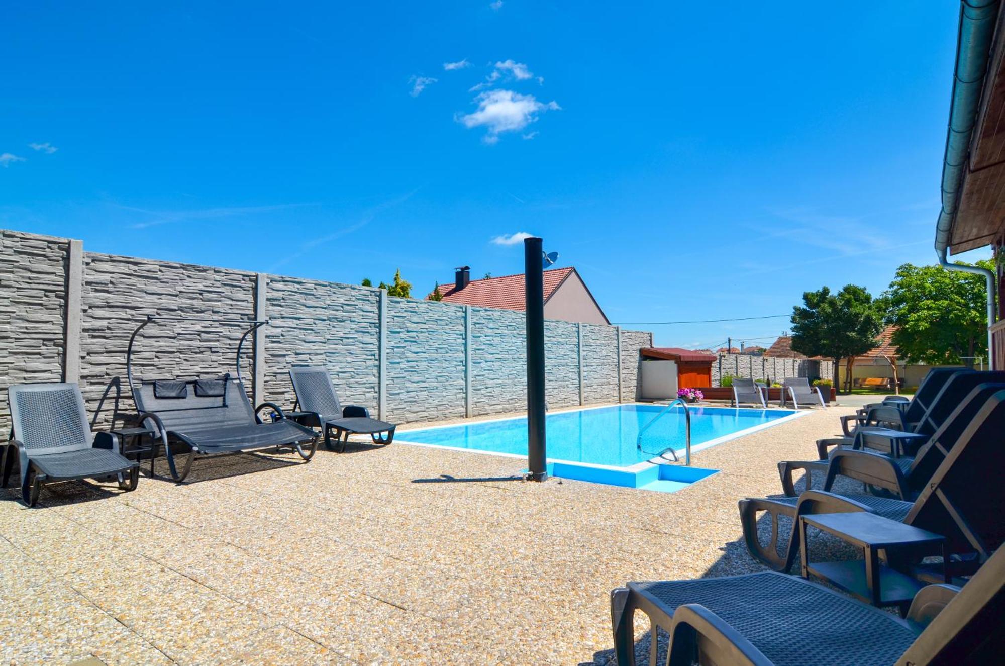 Penzion Zajecak Zaječí Exterior foto