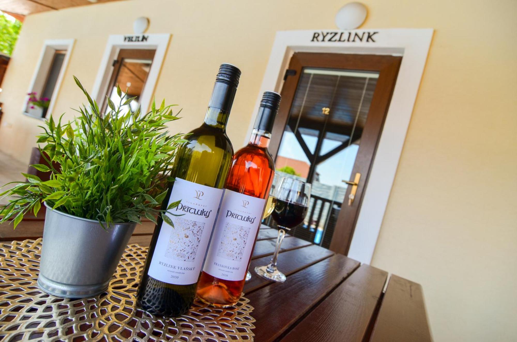 Penzion Zajecak Zaječí Exterior foto